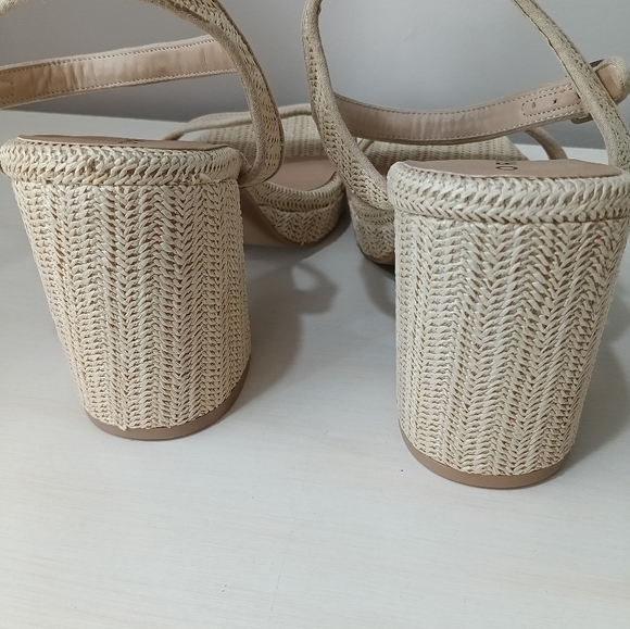 Torrid woven strap sandals 10 wide NWOT - Picture 4 of 8